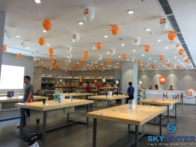 Cho Thuê Thiết Bị Khai Trương Chuỗi Showroom Điện Thoại Xiaomi